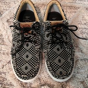 New-Women’s Twisted X by Hooey shoes, size 8
